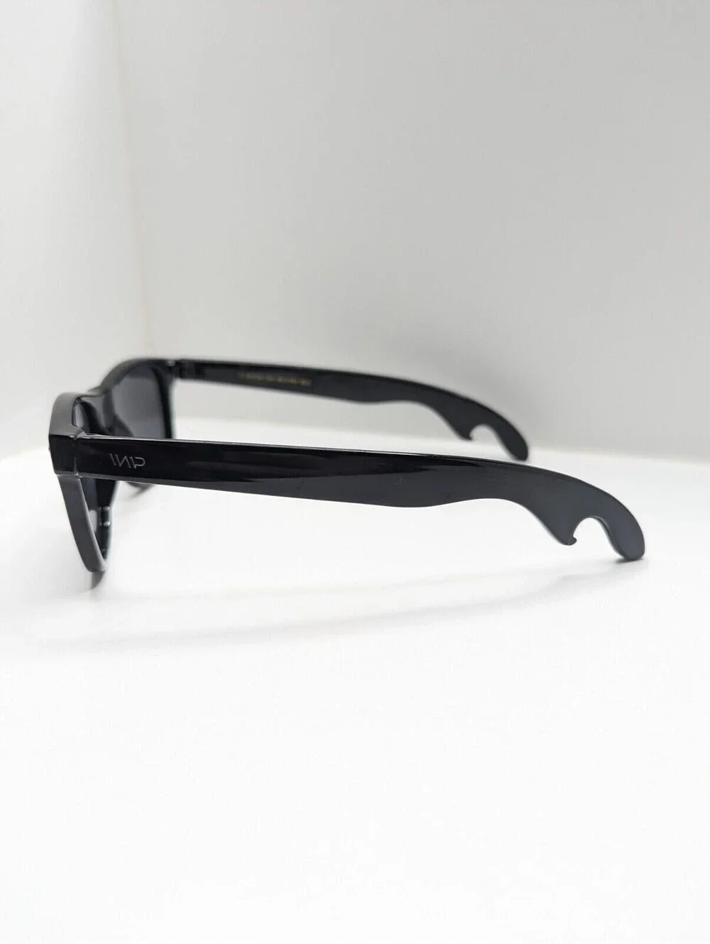 Wear Me Pro Sunglasses DALE WAY054 Size: 53-20-154 Black Frames Classic Style